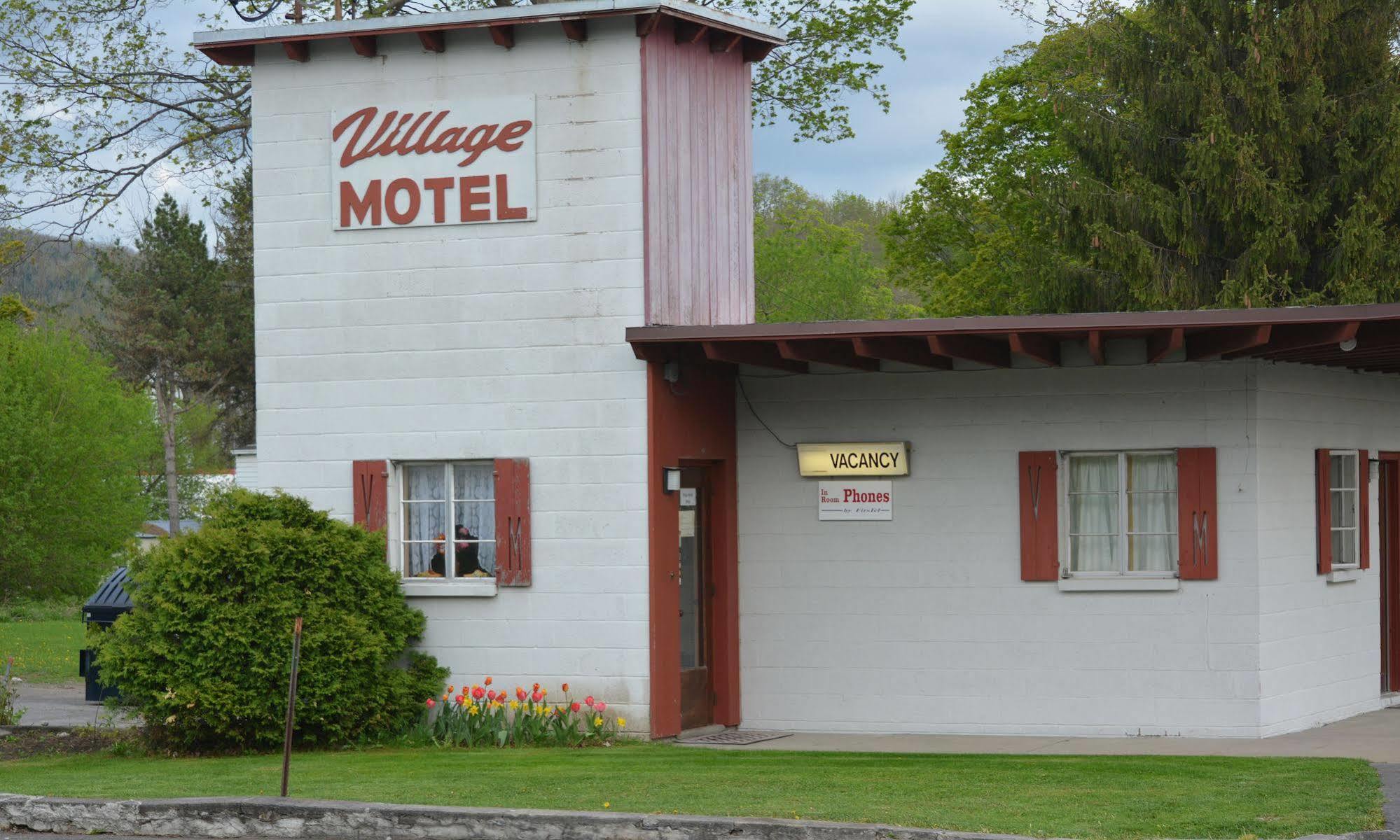 The Village Motel Richfield Springs Экстерьер фото